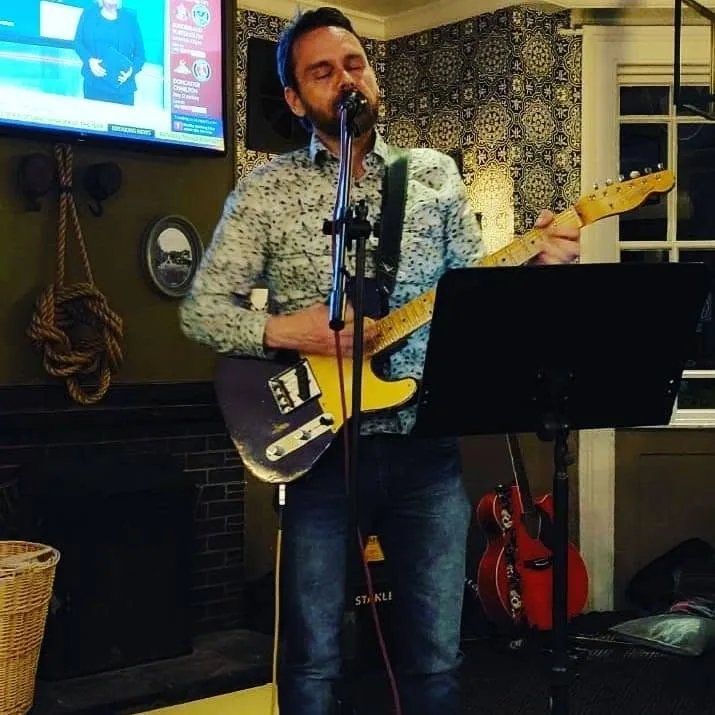 Shane Joseph performing live music